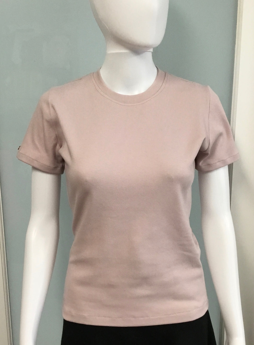 Tshirt sleeve crew neck top